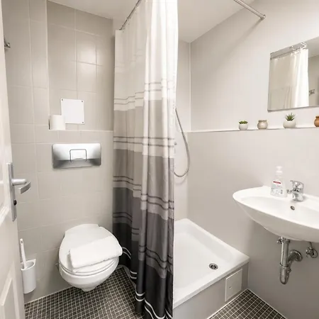 Apartamento Home2stay Apartmenthaus Reutlingen-tuebingen Monteurzimmer *