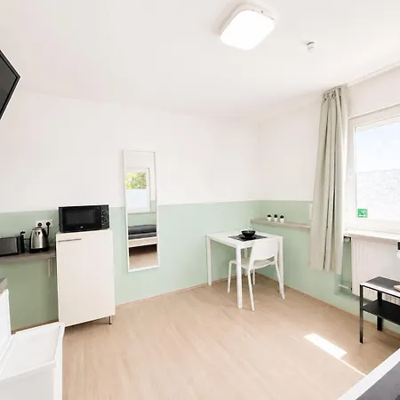 Home2stay Apartmenthaus Reutlingen-tuebingen Monteurzimmer * Reutlingen