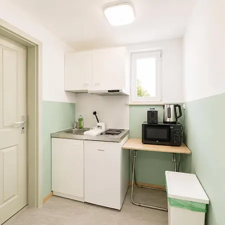 Apartamento Home2stay Apartmenthaus Reutlingen-tuebingen Monteurzimmer *